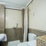 Cozy 1 Bedroom In Center *